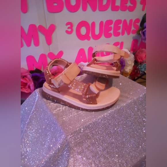 #168👉🏼Toddler Girl Sandals - Picture 4 of 5